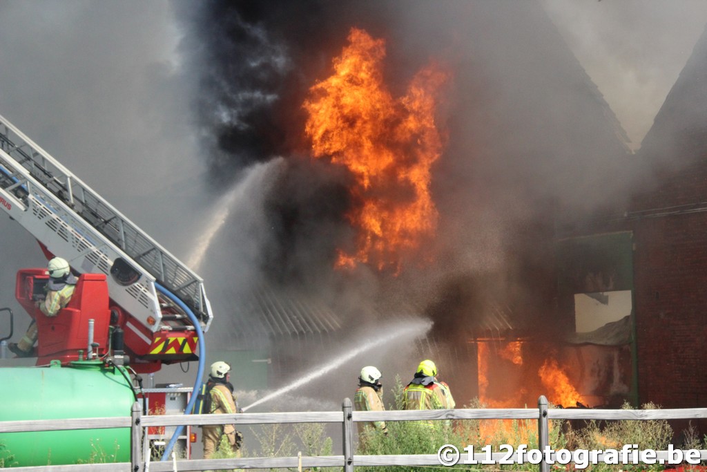 Zware uitslaande brand te Stabroek